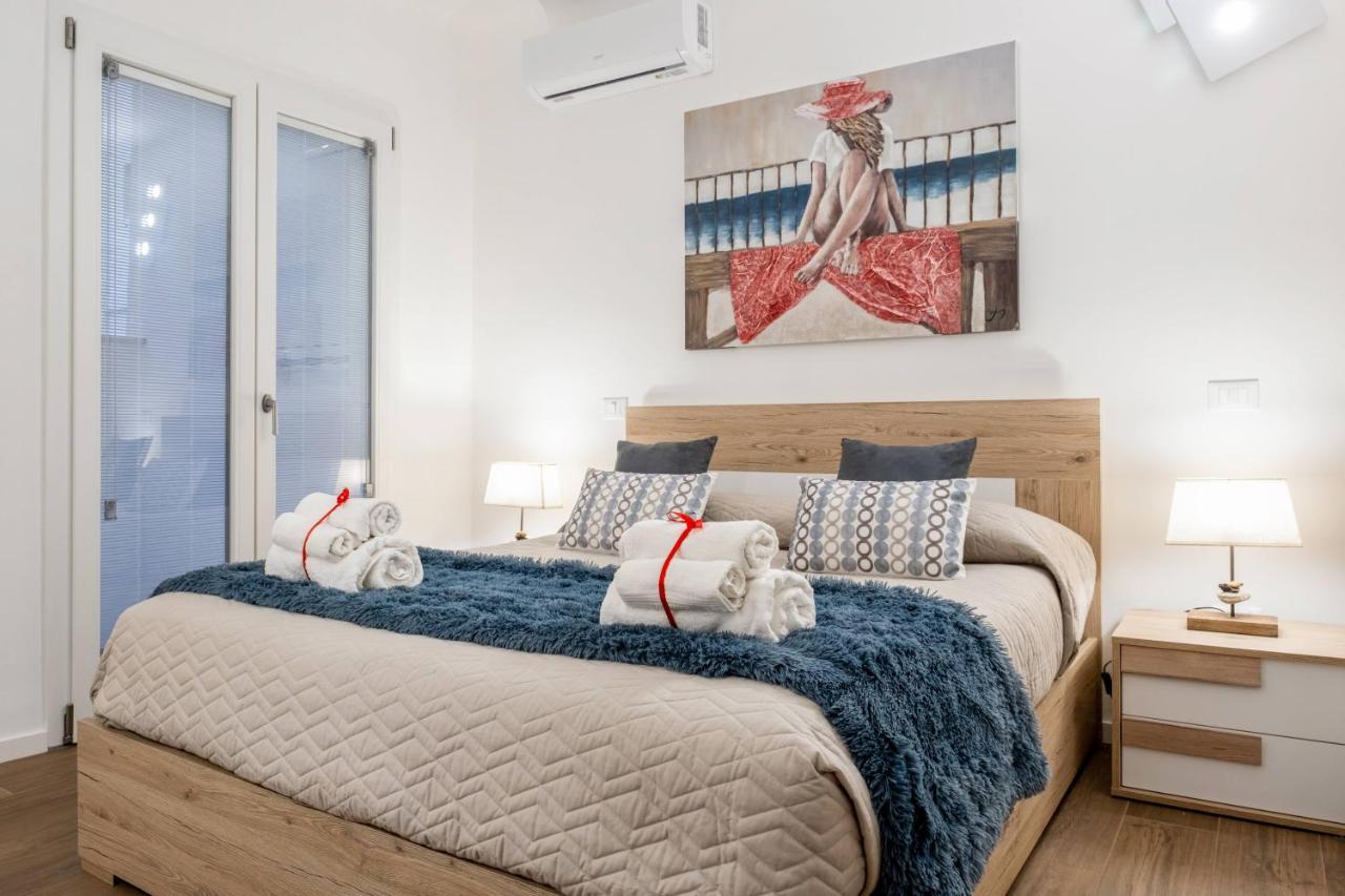 Donna Teresa Central & Cozy Apartment Taranto Exterior foto